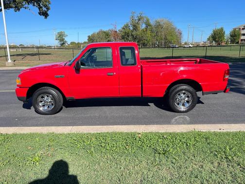 Red 2009 Ford Ranger XLT SuperCab