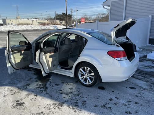 2014 Subaru Legacy 2.5i Limited