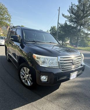 2013 Toyota Land Cruiser Base