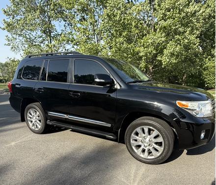 2013 Toyota Land Cruiser Base