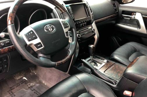 2013 Toyota Land Cruiser Base