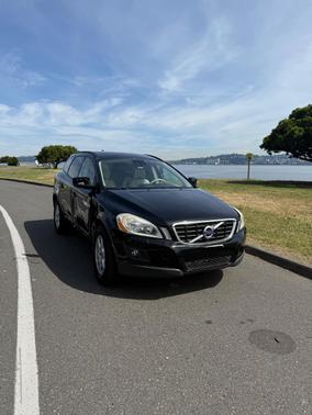 Black 2010 Volvo XC60 3.2