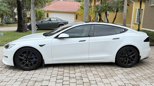 2022 Tesla Model S Long Range