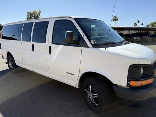 2005 Chevrolet Express 3500 Base