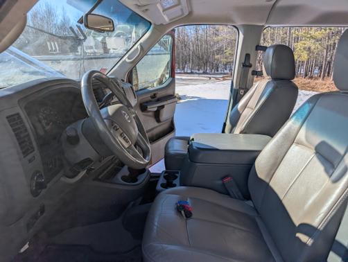 2020 Nissan NV Passenger NV3500 HD SL V8