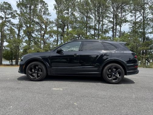 2025 Bentley Bentayga S Black Edition