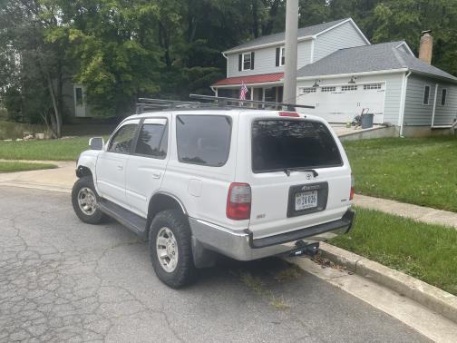 Photo 2 of 13 of 1998 Toyota 4Runner SR5 4WD
