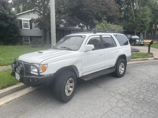 Photo 3 of 13 of 1998 Toyota 4Runner SR5 4WD