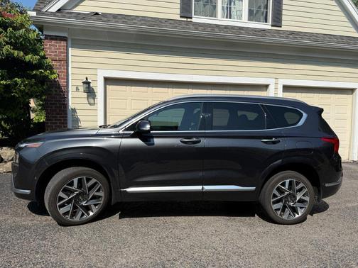 Gray 2023 Hyundai SANTA FE Calligraphy