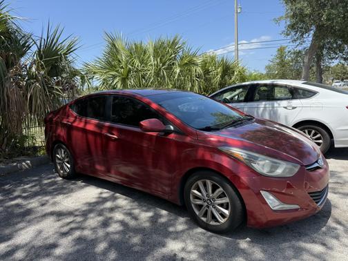 2014 Hyundai ELANTRA SE