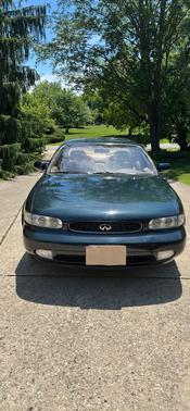 Green 1994 INFINITI J30 Base