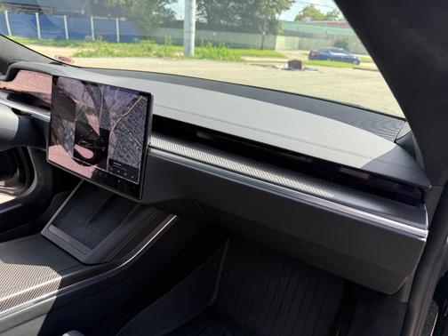 Black 2024 Tesla Model S Plaid