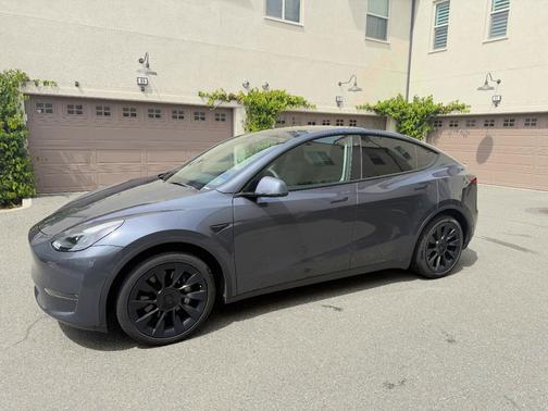 Gray 2023 Tesla Model Y Long Range