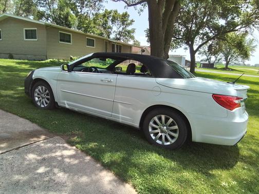 2012 Chrysler 200 Touring