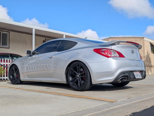 2012 Hyundai Genesis Coupe 3.8 Track