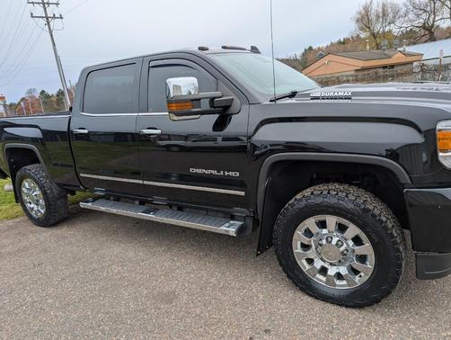 Black 2018 GMC Sierra 2500 Denali