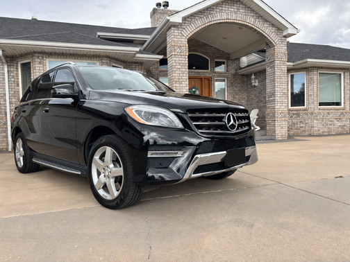 Black 2013 Mercedes-Benz M-Class ML 550 4MATIC