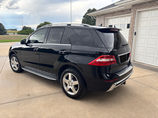 Black 2013 Mercedes-Benz M-Class ML 550 4MATIC