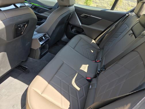 2024 BMW i5 eDrive40