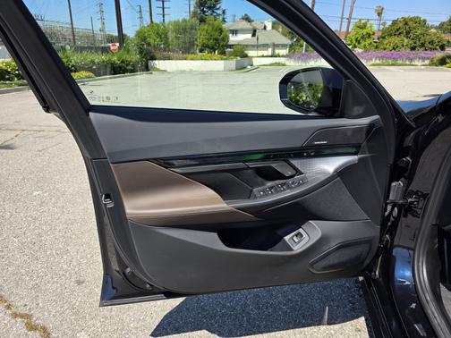 2024 BMW i5 eDrive40