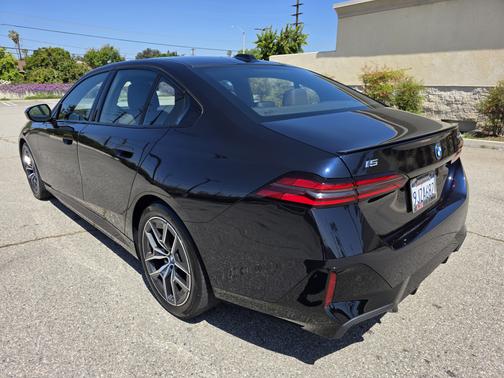 2024 BMW i5 eDrive40