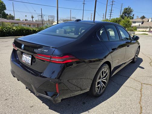 2024 BMW i5 eDrive40
