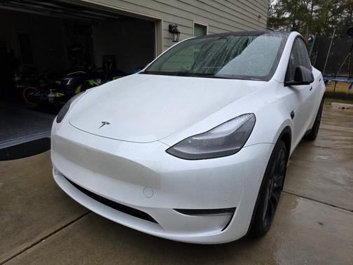 2023 Tesla Model Y Performance