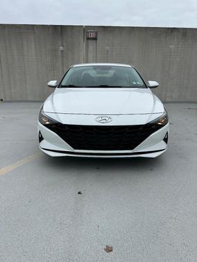 White 2023 Hyundai ELANTRA SEL