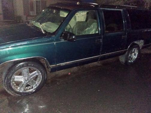 Green 1996 GMC Suburban 1500