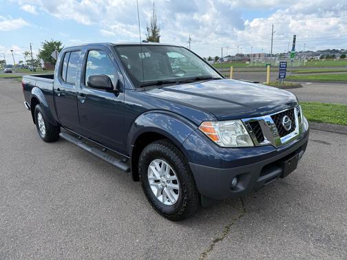 Blue 2015 Nissan Frontier SV