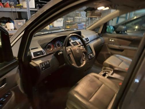 Gray 2017 Honda Odyssey EX-L