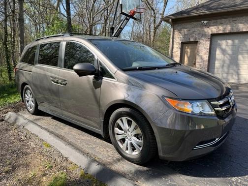 Gray 2017 Honda Odyssey EX-L