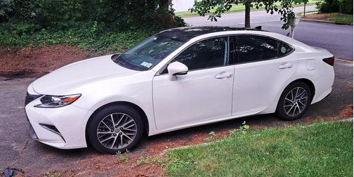 White 2017 Lexus ES 350 Base