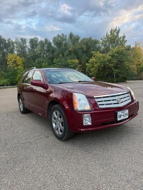 Red 2007 Cadillac SRX V6