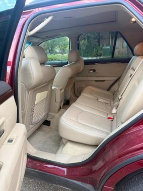 Red 2007 Cadillac SRX V6