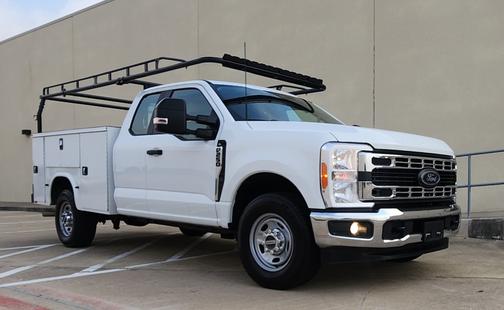White 2025 Ford F-250 XL