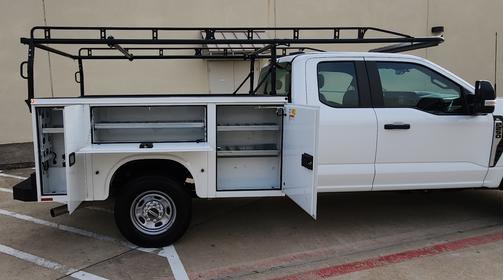 White 2025 Ford F-250 XL