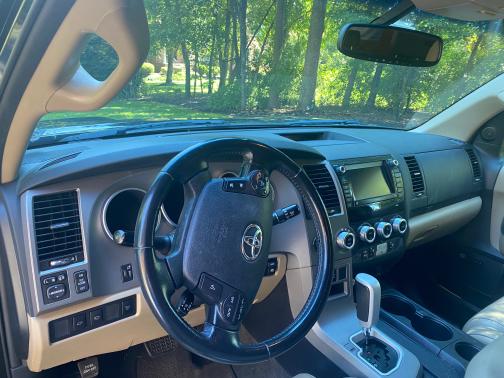 Photo 2 of 4 of 2012 Toyota Sequoia Limited