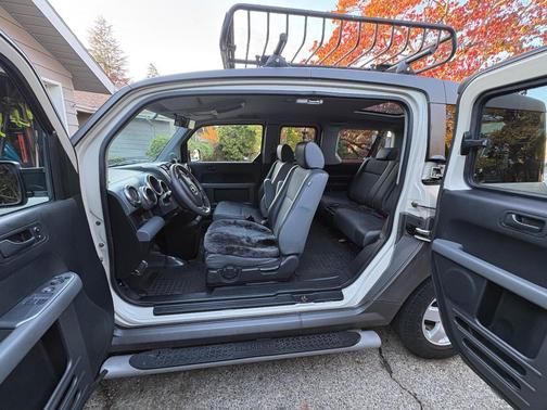 Beige 2005 Honda Element EX