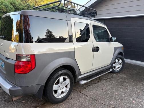 Beige 2005 Honda Element EX