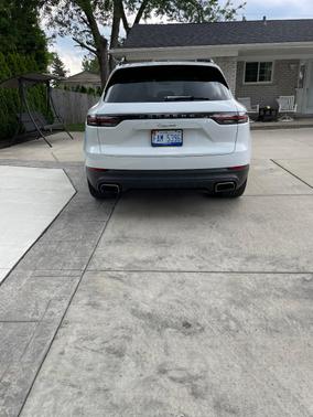 White 2021 Porsche Cayenne Cayenne