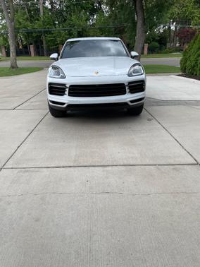 White 2021 Porsche Cayenne Cayenne