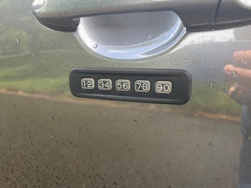 Gray 2010 Ford Escape Limited