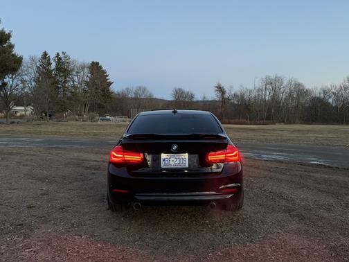 2018 BMW 330 i xDrive