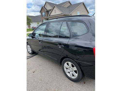 2008 Kia Rondo LX
