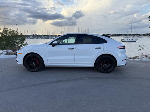 2023 Porsche Cayenne Cayenne GTS