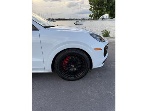2023 Porsche Cayenne Cayenne GTS