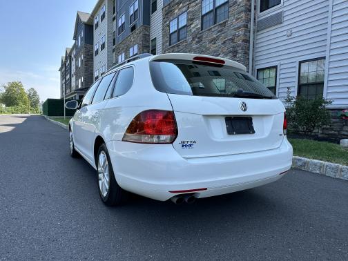 2011 Volkswagen Jetta SportWagen TDI