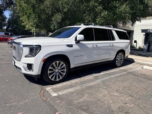 White 2021 GMC Yukon XL Denali