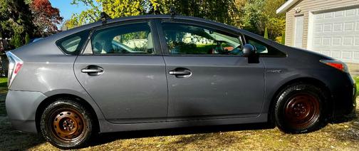 Gray 2015 Toyota Prius Two